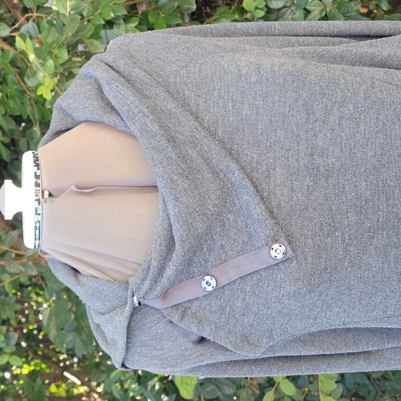 Akira Chicago Black Label Sweater - Picture 2 of 10